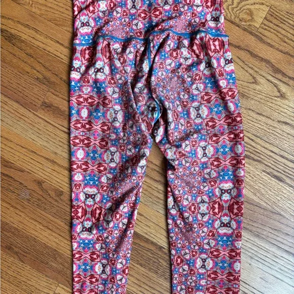 Wolven Threads Fractal Leggings Size S - Picture 4 of 4